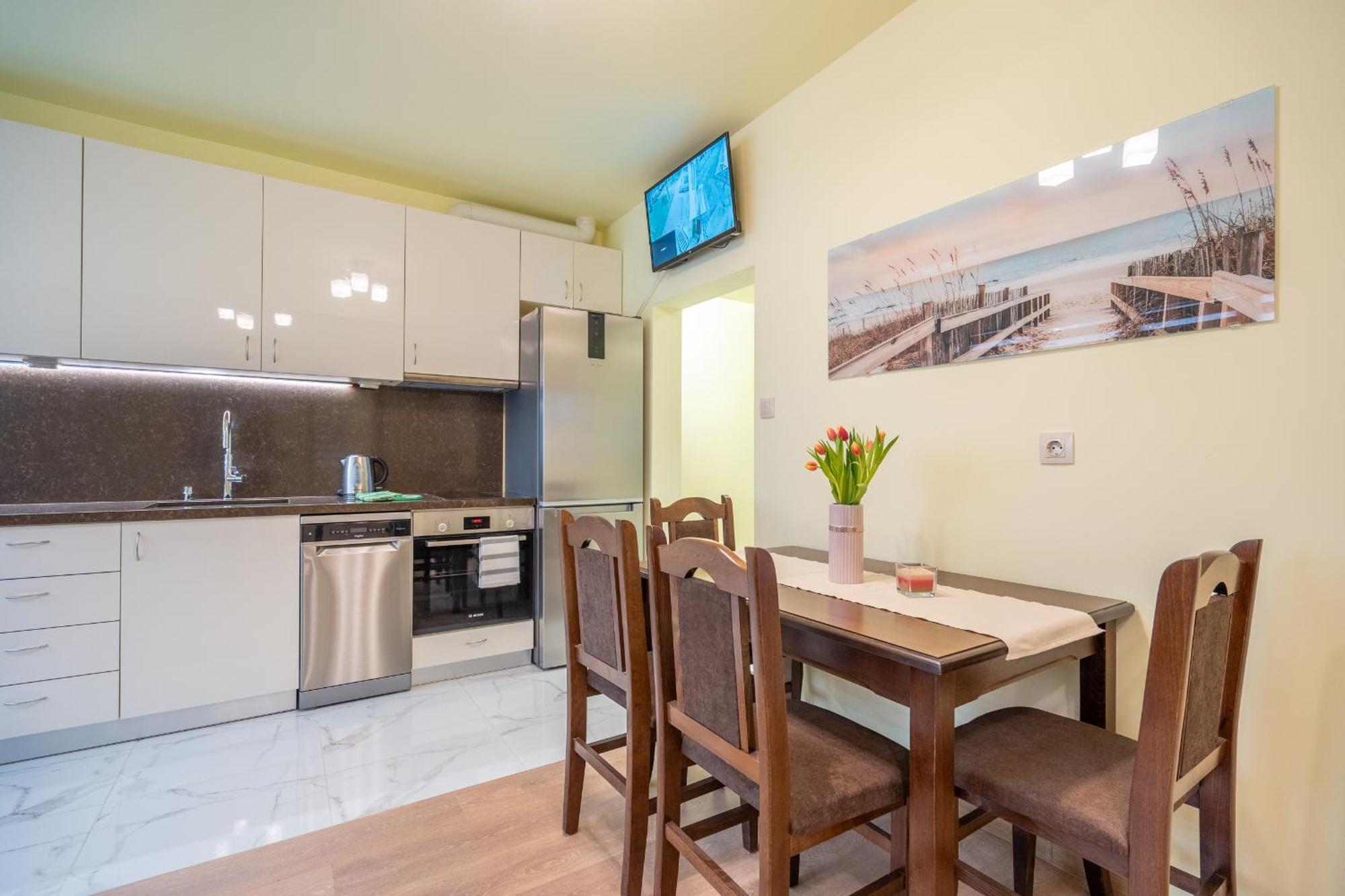 Top Location Central New & Spacious 3 Bdr Apt Medical Academy 소피아 외부 사진