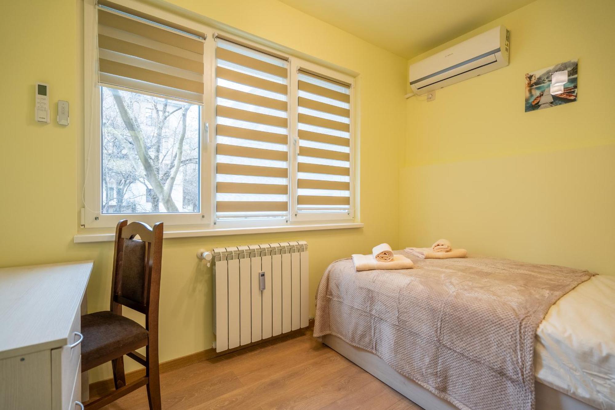Top Location Central New & Spacious 3 Bdr Apt Medical Academy 소피아 외부 사진